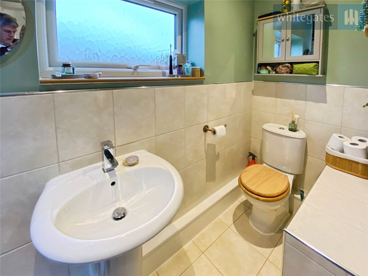 Pentre Broughton, Wrexham