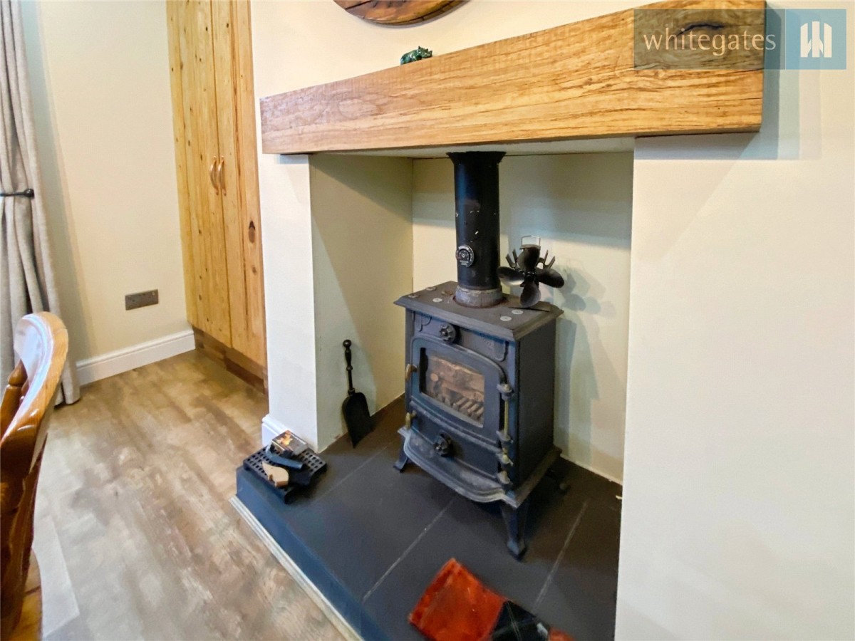 Pentre Broughton, Wrexham