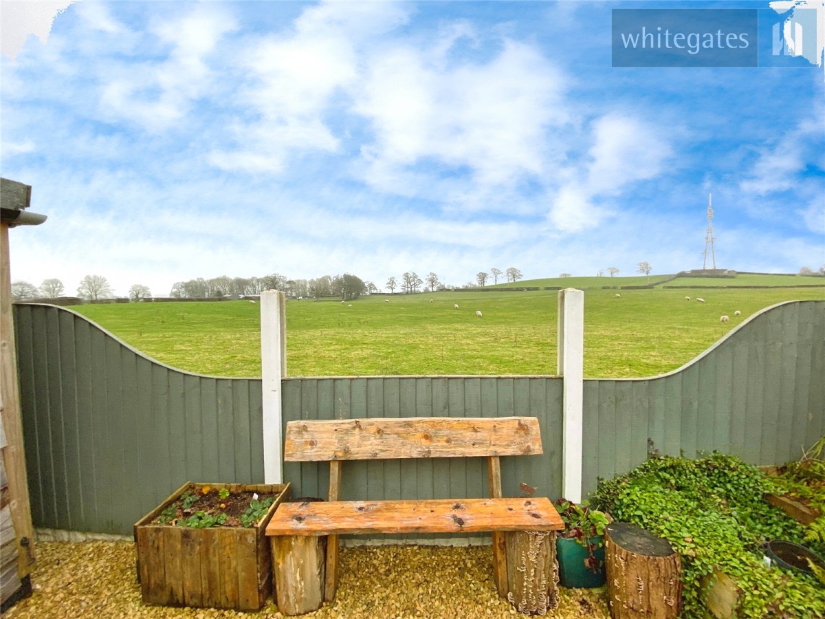 Pentre Broughton, Wrexham