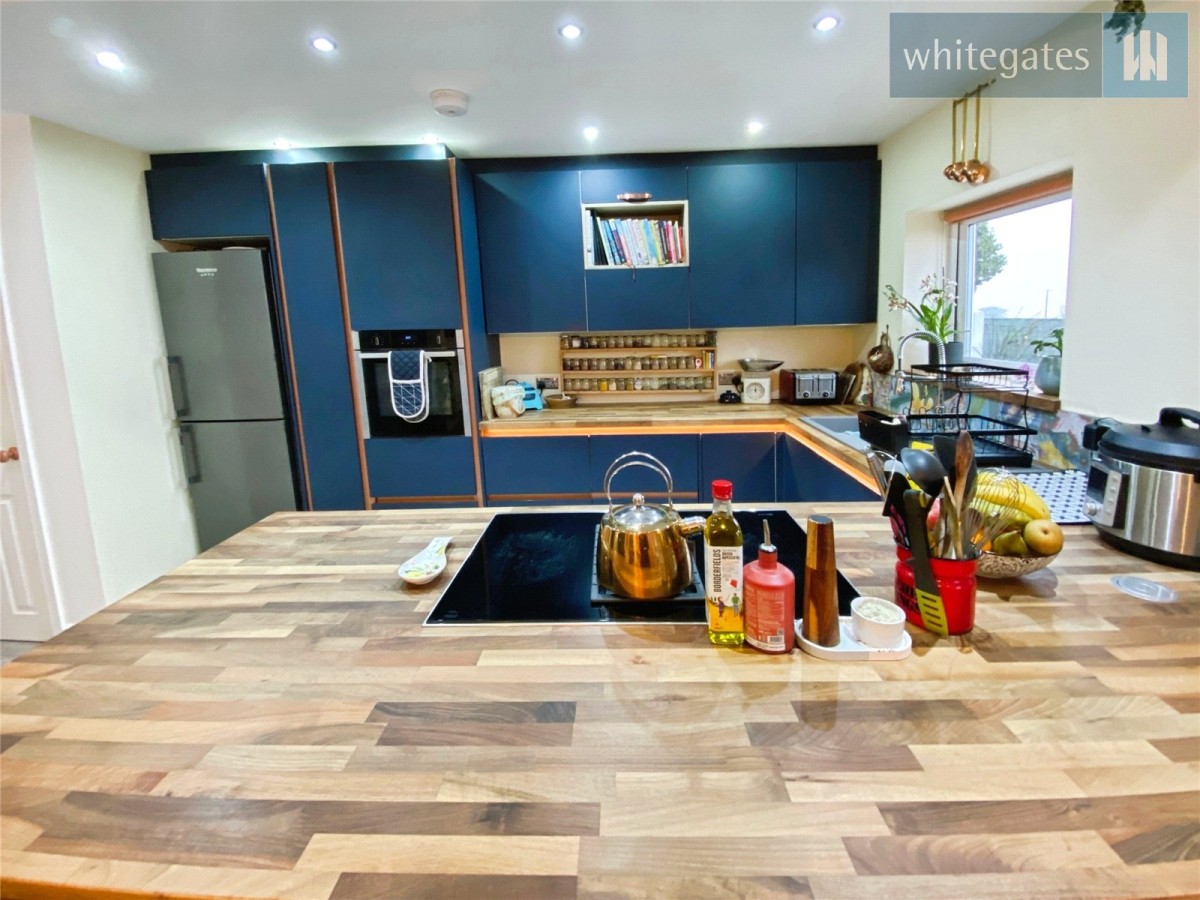 Pentre Broughton, Wrexham