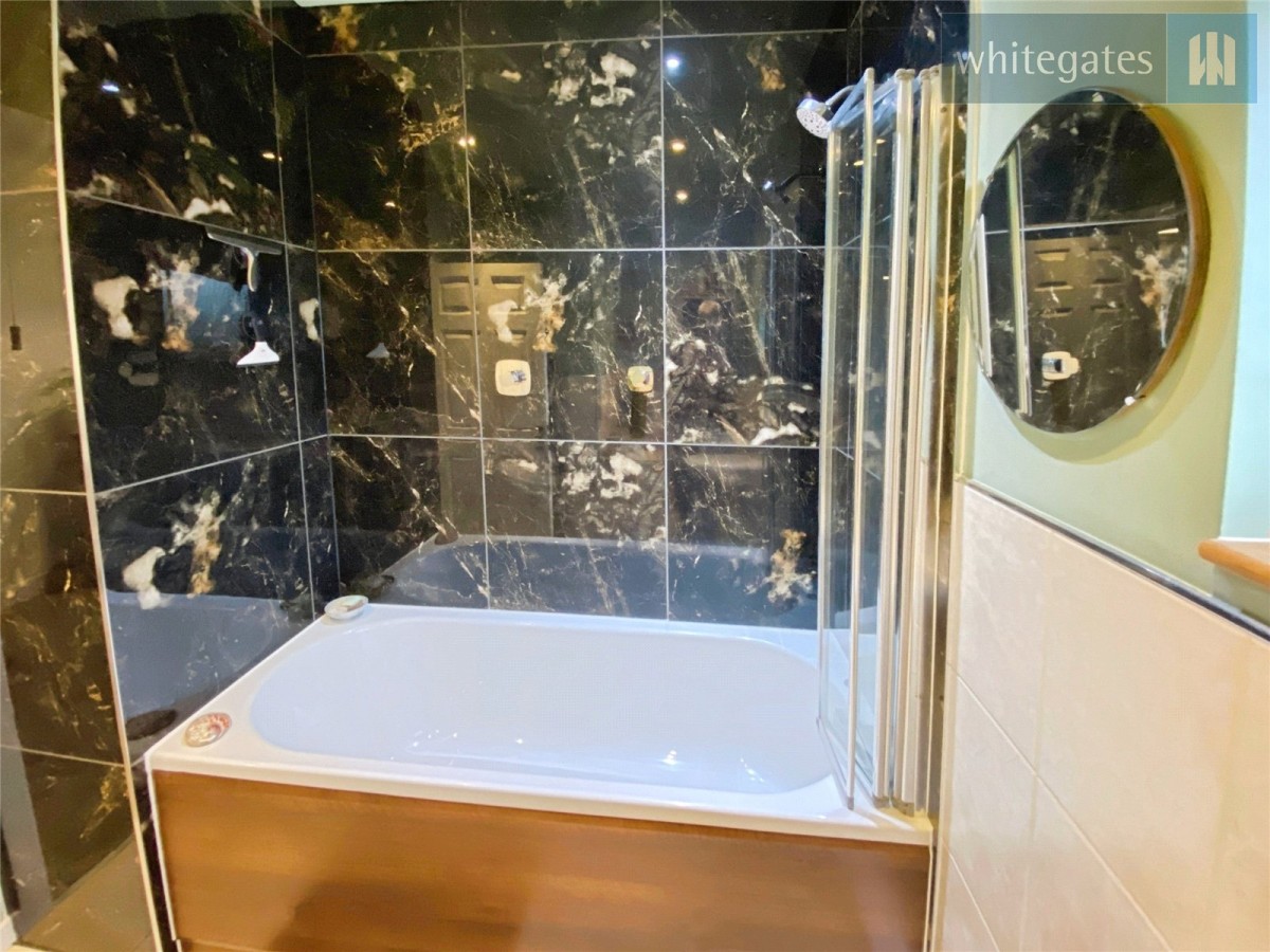 Pentre Broughton, Wrexham