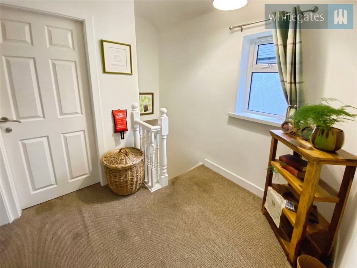 Pentre Broughton, Wrexham