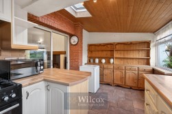 Tonge Moor Road, Bolton, BL2