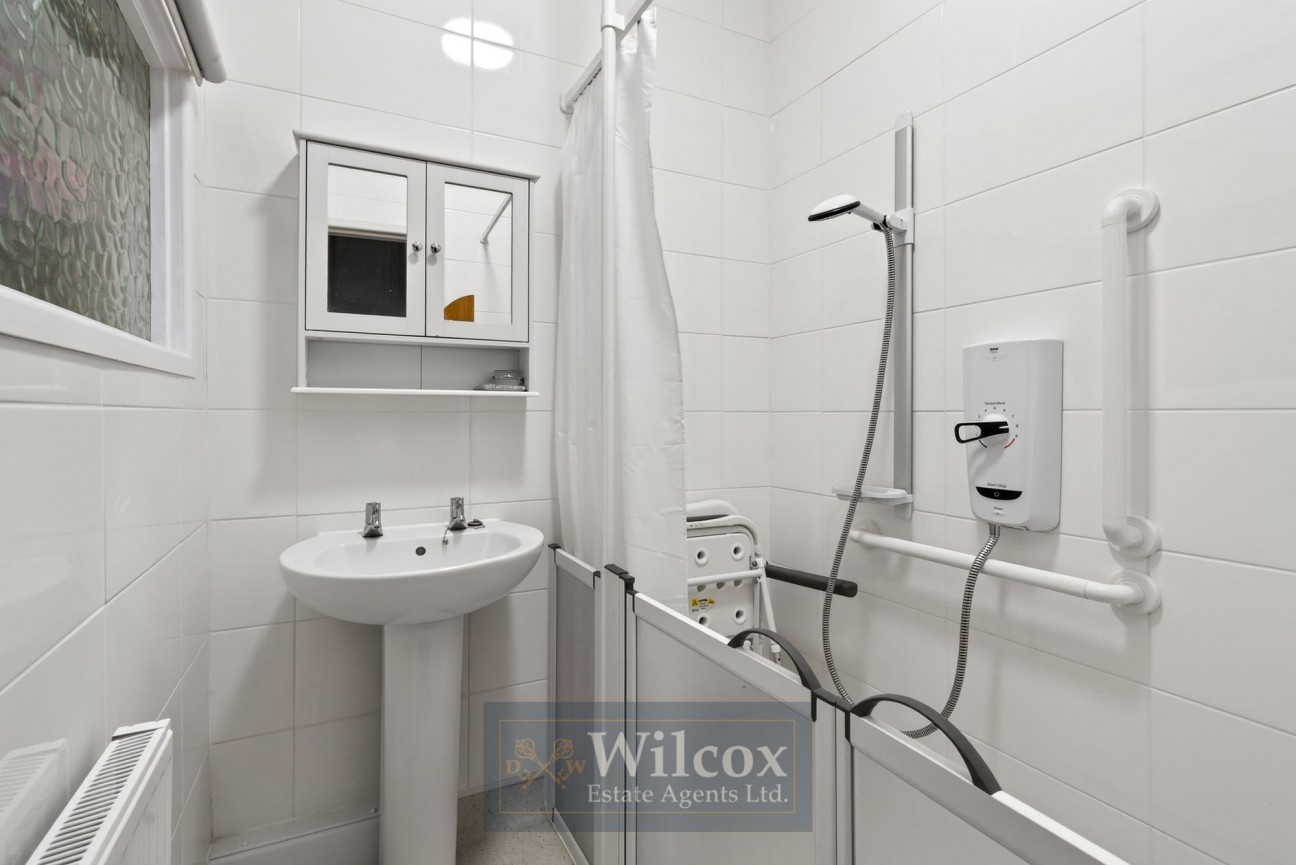 Tonge Moor Road, Bolton, BL2