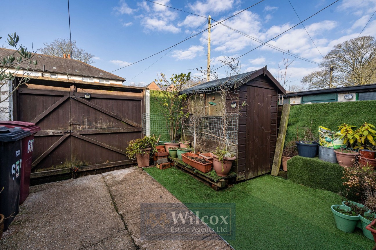 Tonge Moor Road, Bolton, BL2