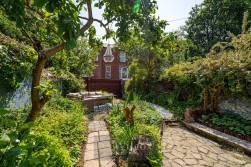 Wyresdale Road, Bolton, BL1