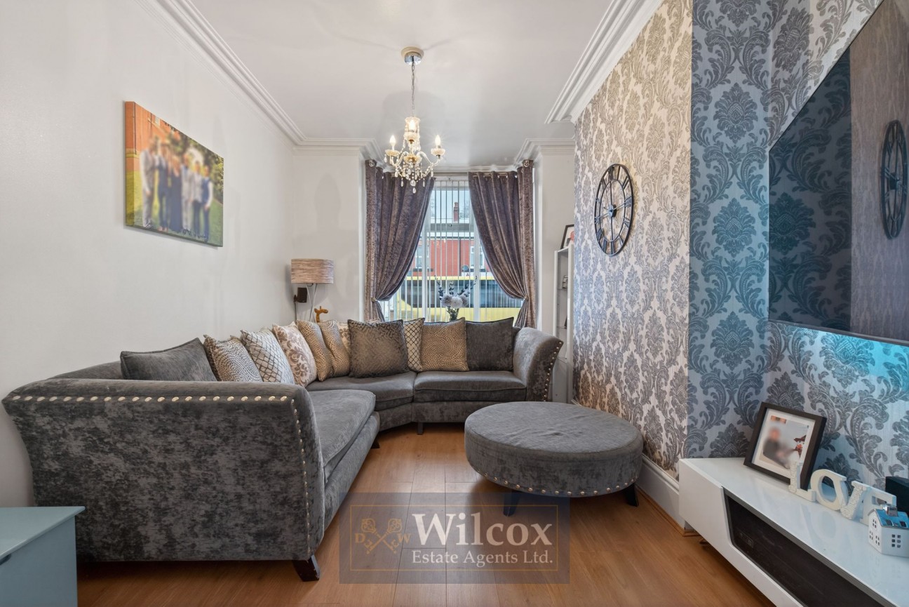 Tonge Moor Road, Bolton, BL2