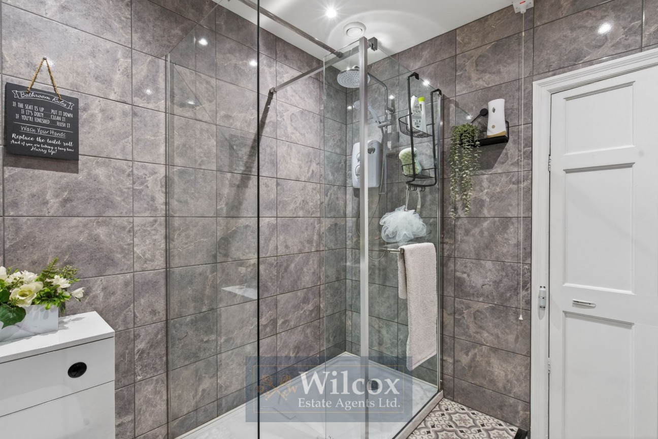 Tonge Moor Road, Bolton, BL2