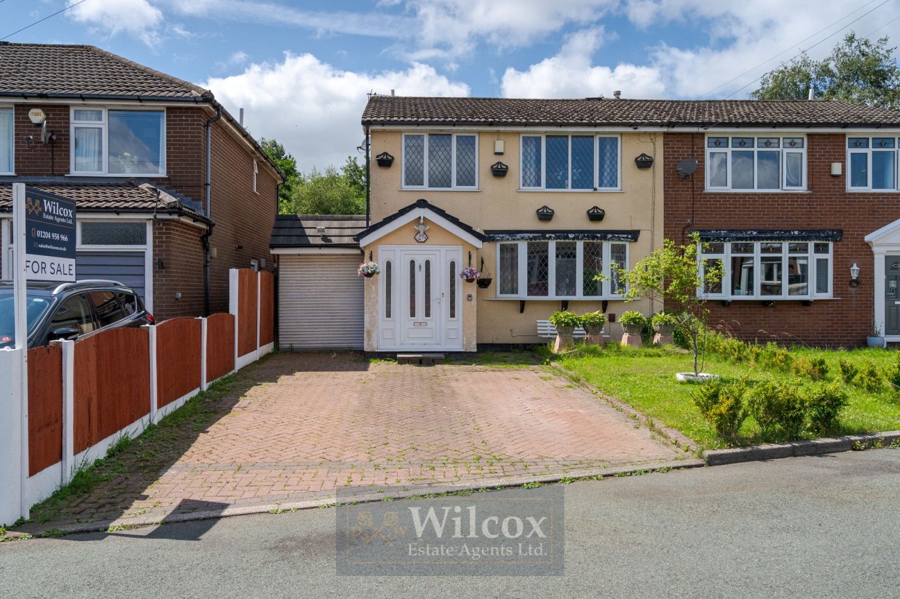 Caldbeck Drive, Farnworth, BL4
