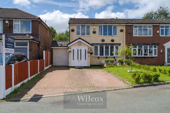 Caldbeck Drive, Farnworth, BL4