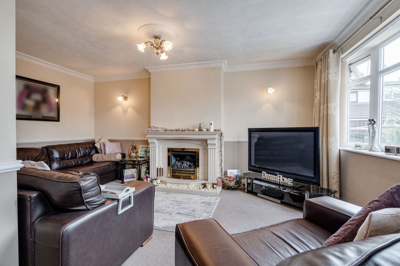 Doncaster Close, Little Lever, BL3