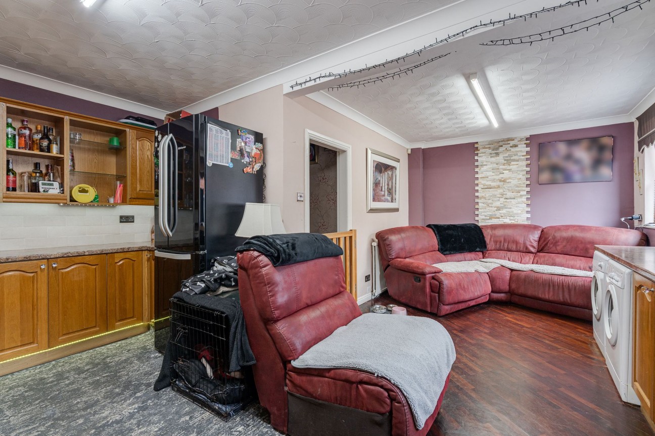 Doncaster Close, Little Lever, BL3