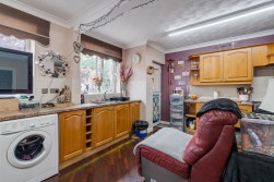 Doncaster Close, Little Lever, BL3
