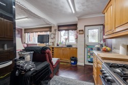 Doncaster Close, Little Lever, BL3