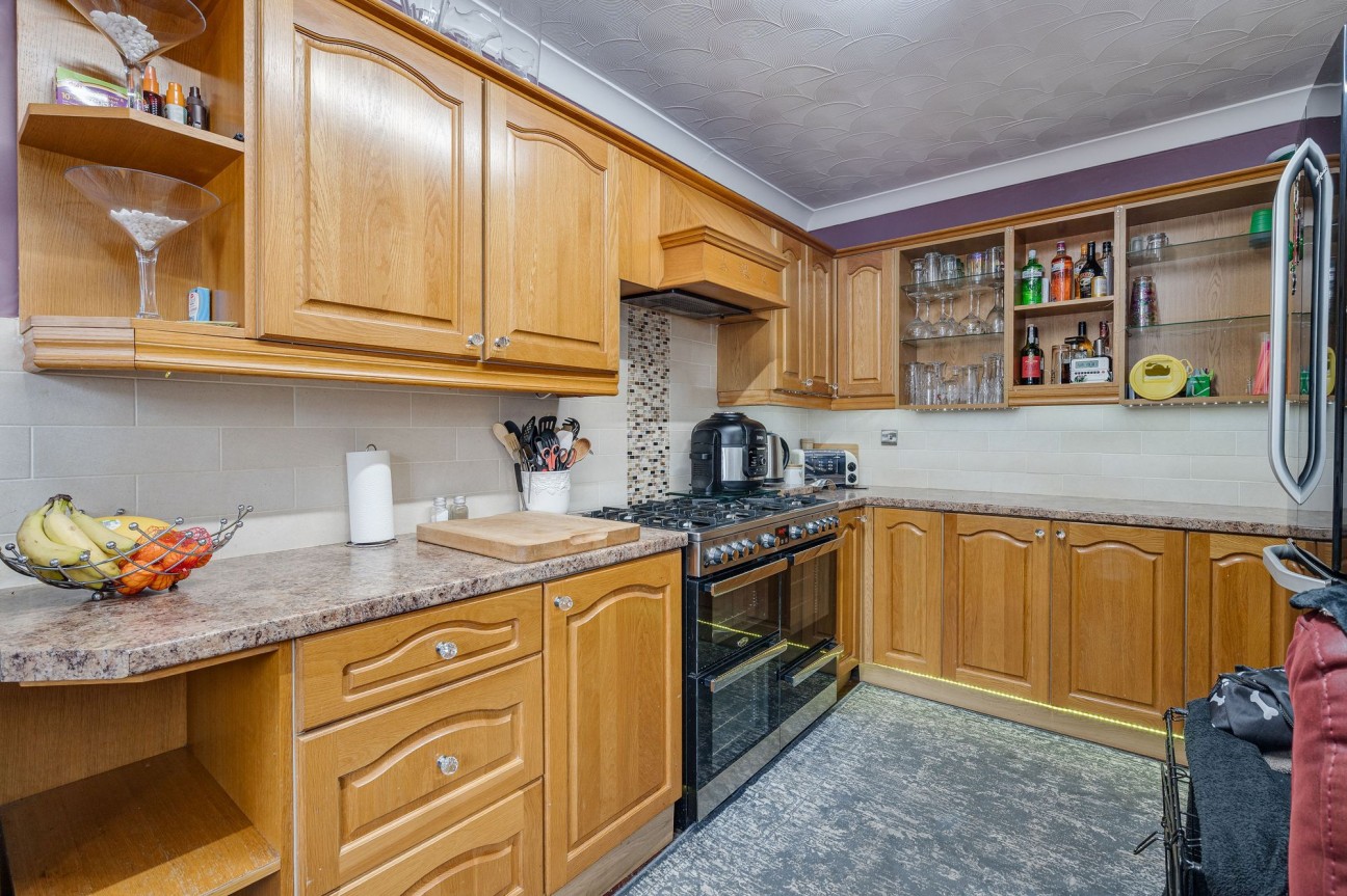 Doncaster Close, Little Lever, BL3
