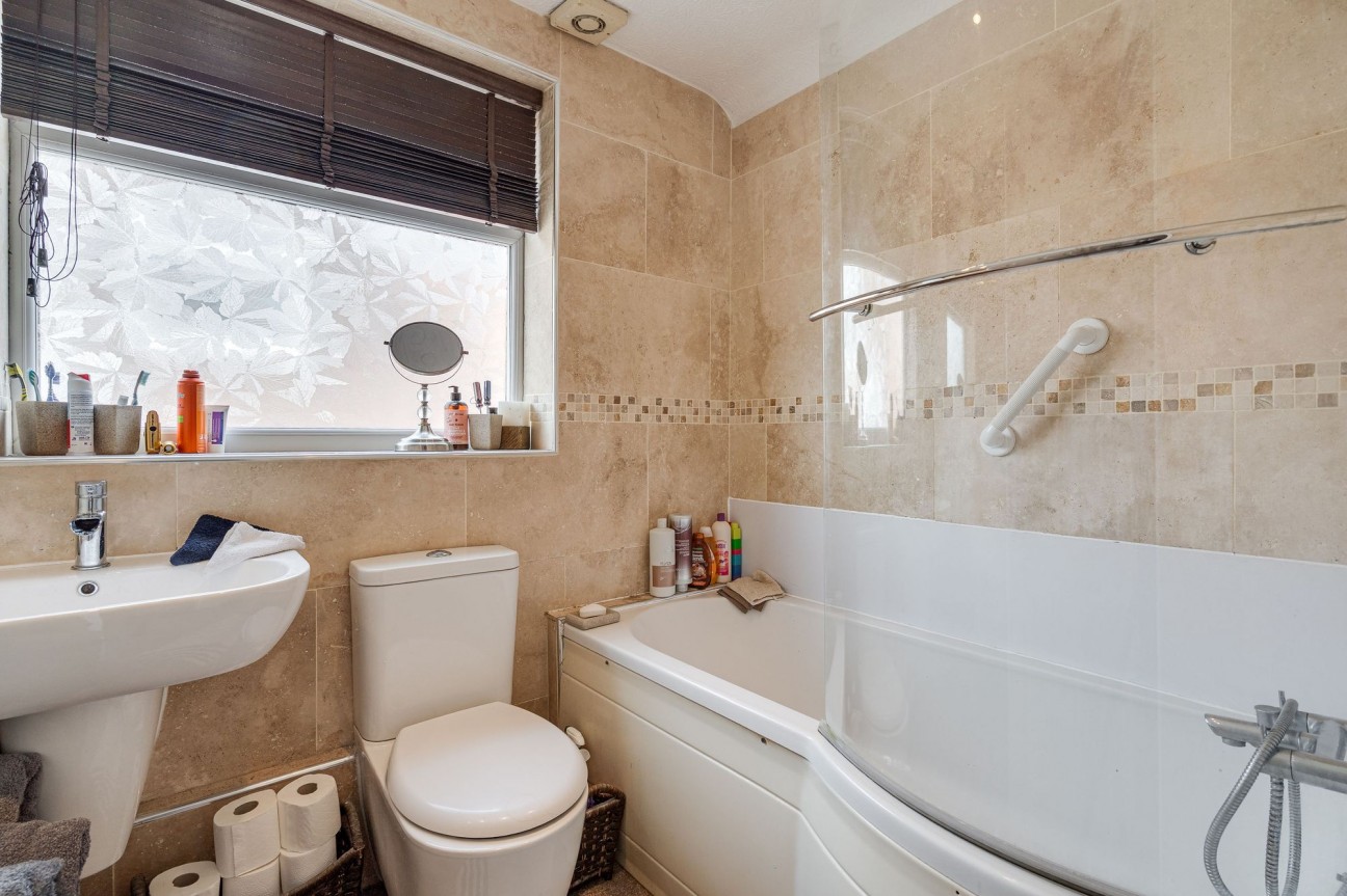 Doncaster Close, Little Lever, BL3