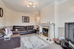 Doncaster Close, Little Lever, BL3