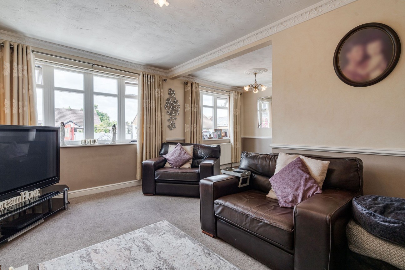 Doncaster Close, Little Lever, BL3