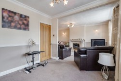 Doncaster Close, Little Lever, BL3