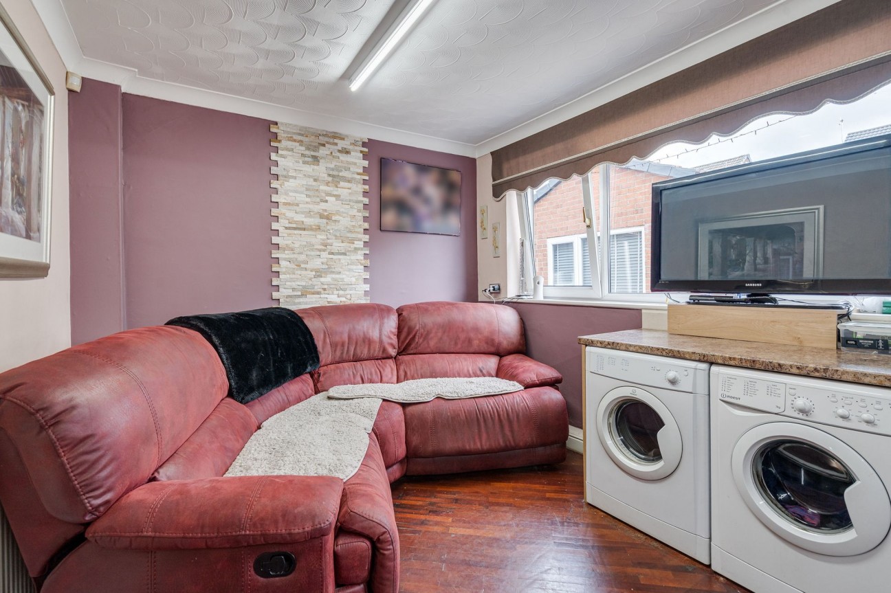Doncaster Close, Little Lever, BL3