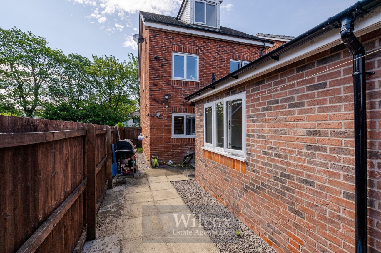 Bloomsbury Crescent, Bolton, BL1