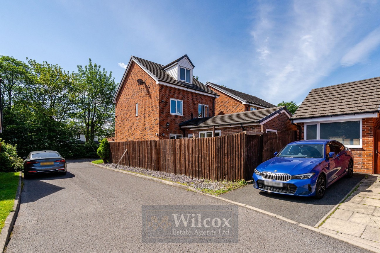 Bloomsbury Crescent, Bolton, BL1