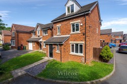 Bloomsbury Crescent, Bolton, BL1