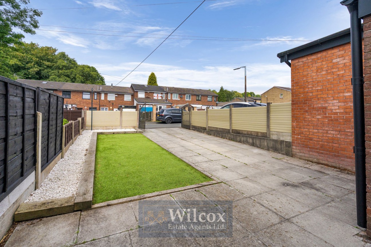 Kensworth Close, Bolton, BL1
