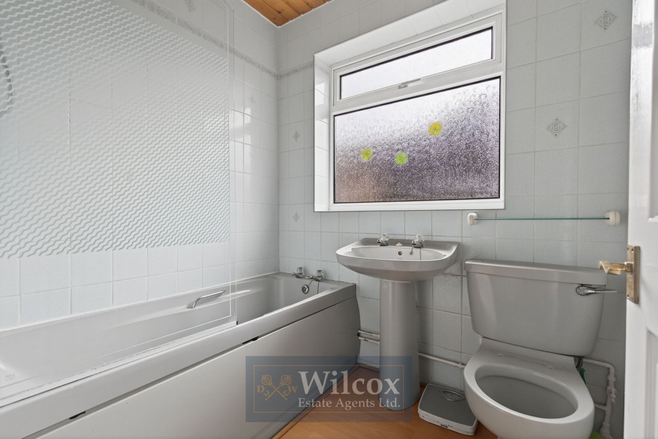 Beedon Avenue, Little Lever, BL3