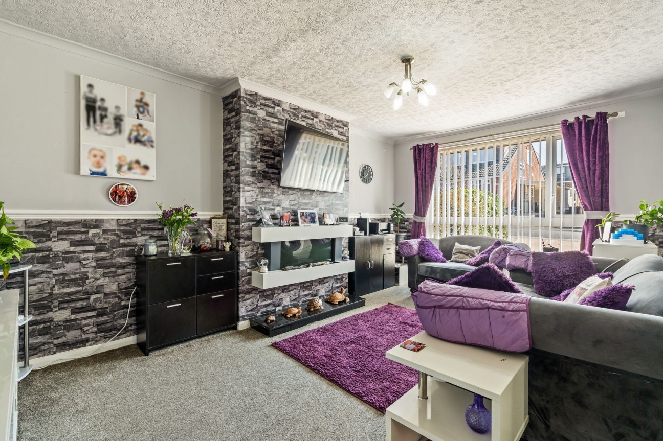 Lincoln Avenue, Little Lever, BL3