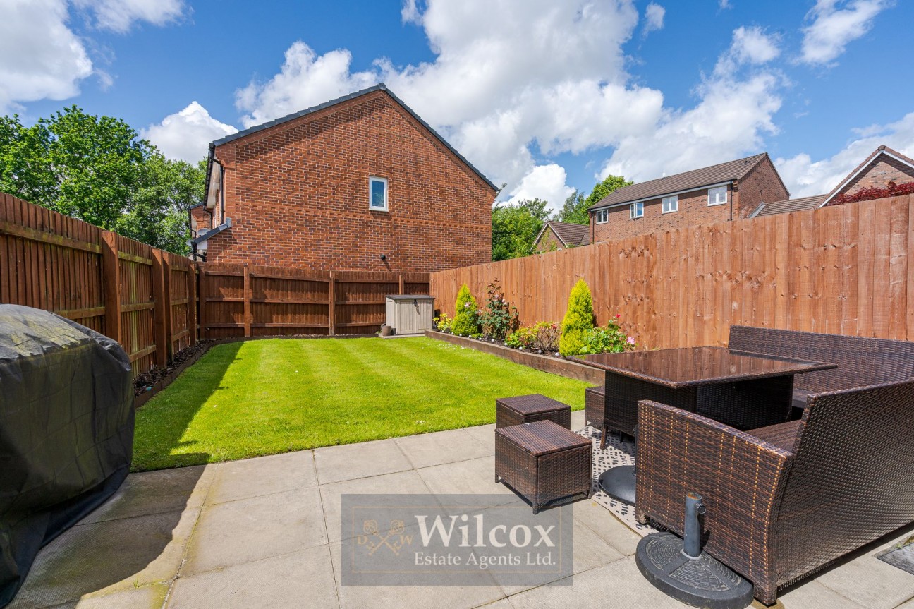 Kentfield Drive, Bolton, BL1