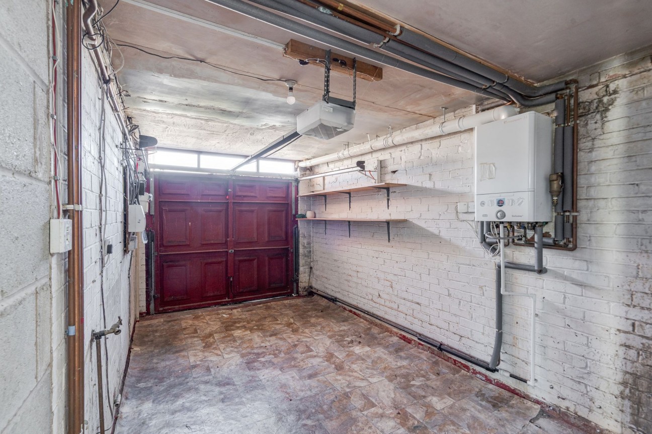 Glenmore Close, Bolton, BL3