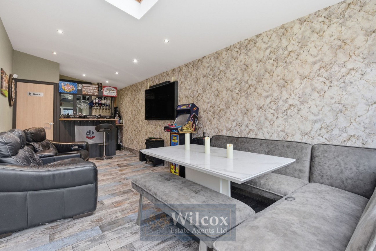 Roslin Gardens, Bolton, BL1