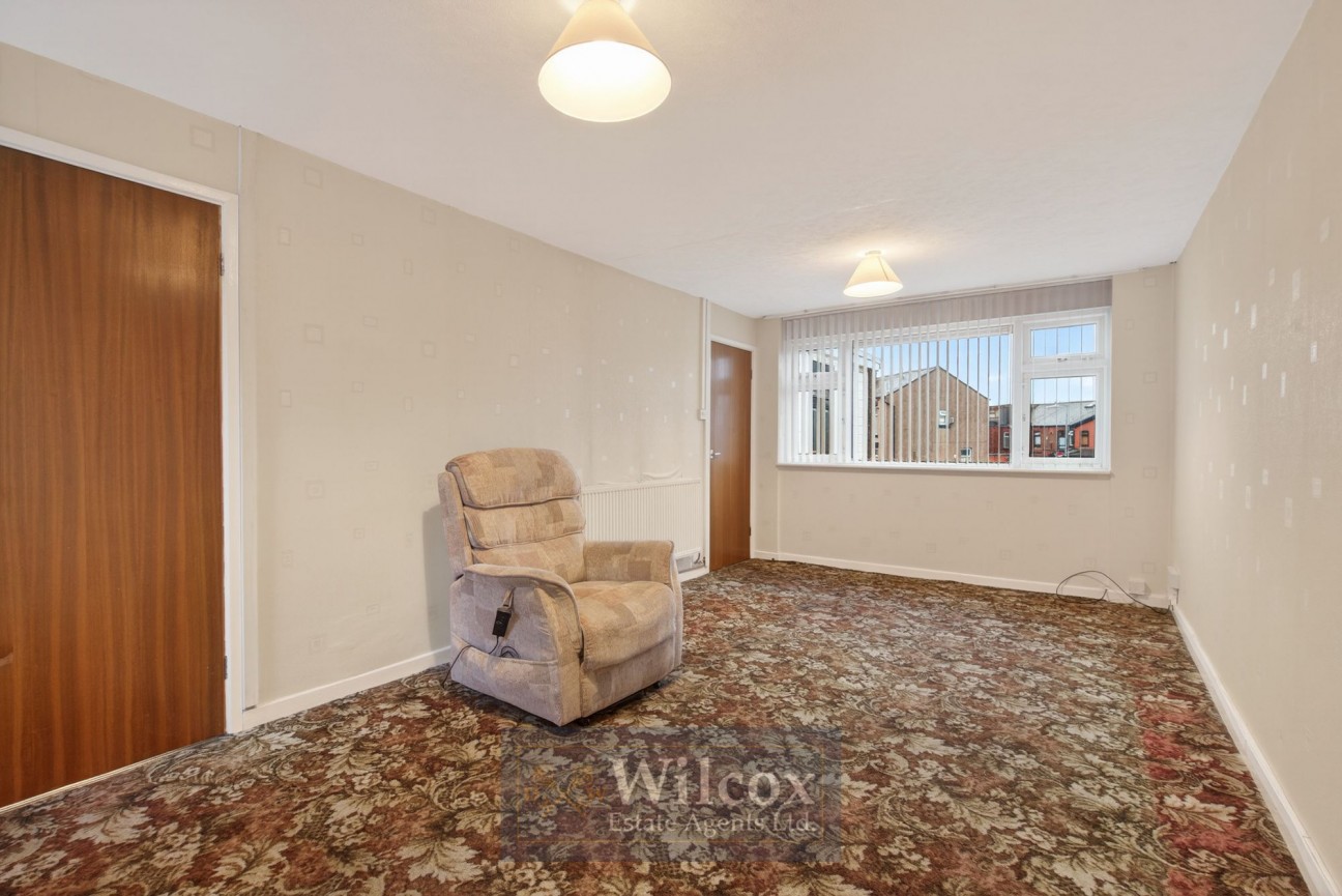 Dickinson Close, Bolton, BL1