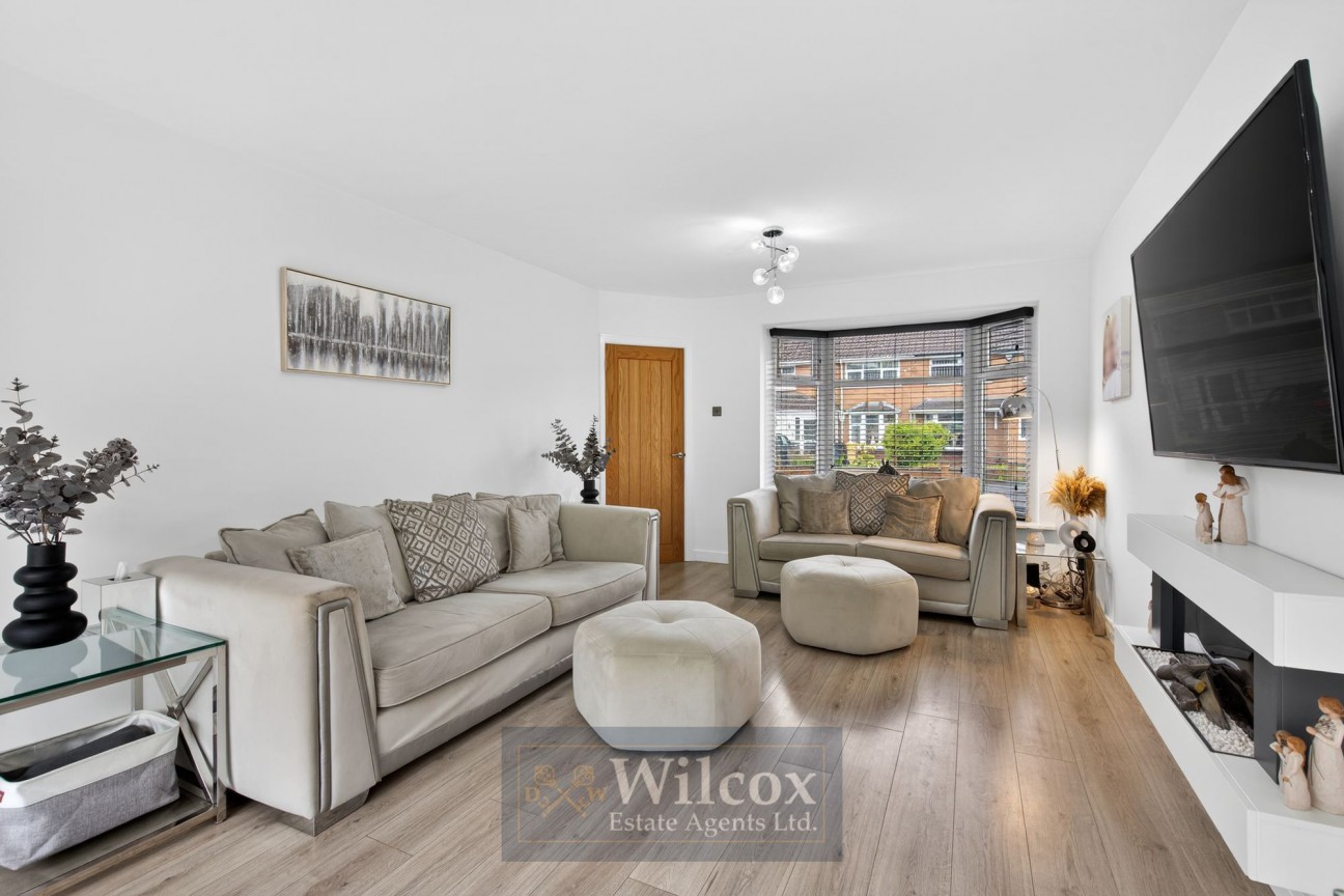 Meadow Close, Little Lever, BL3