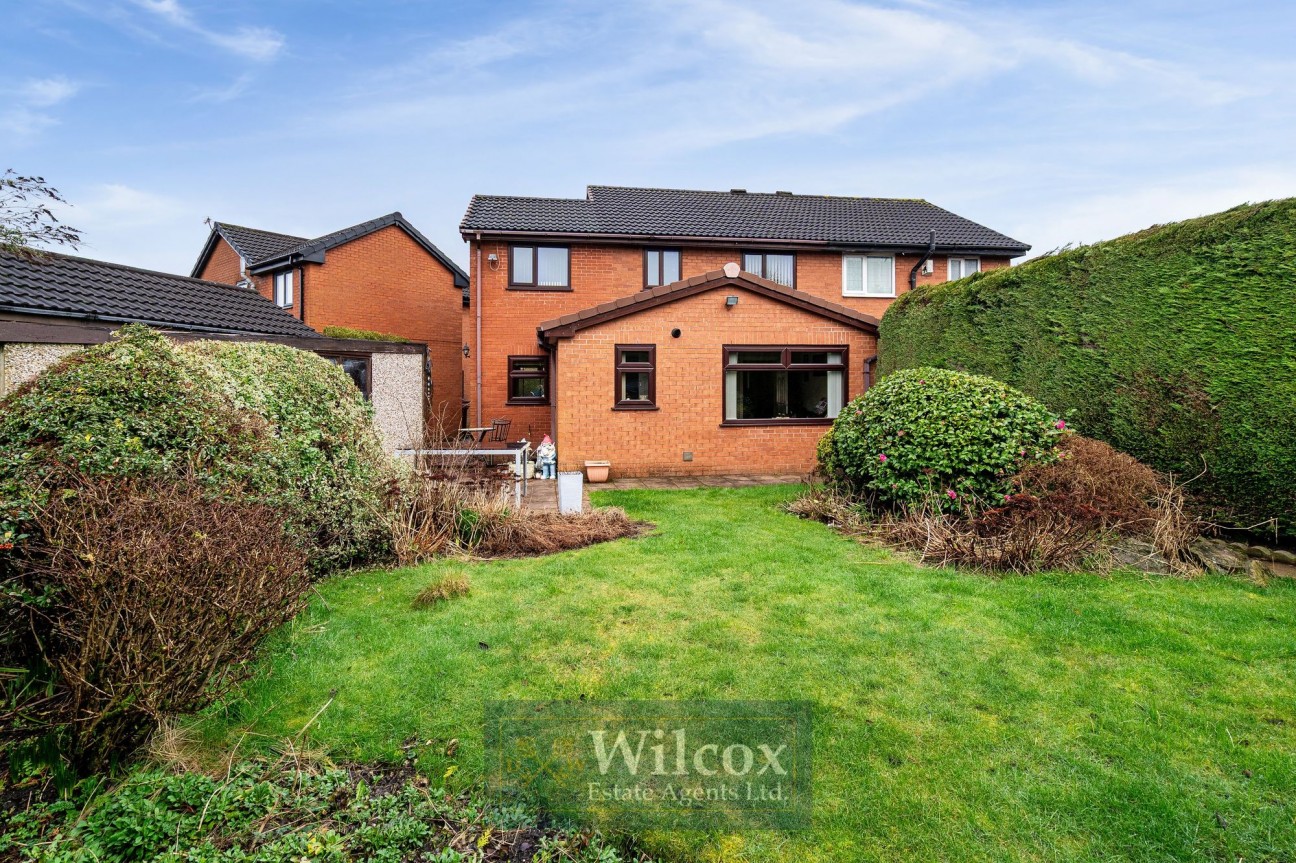 Claughton Avenue, Bolton, BL2