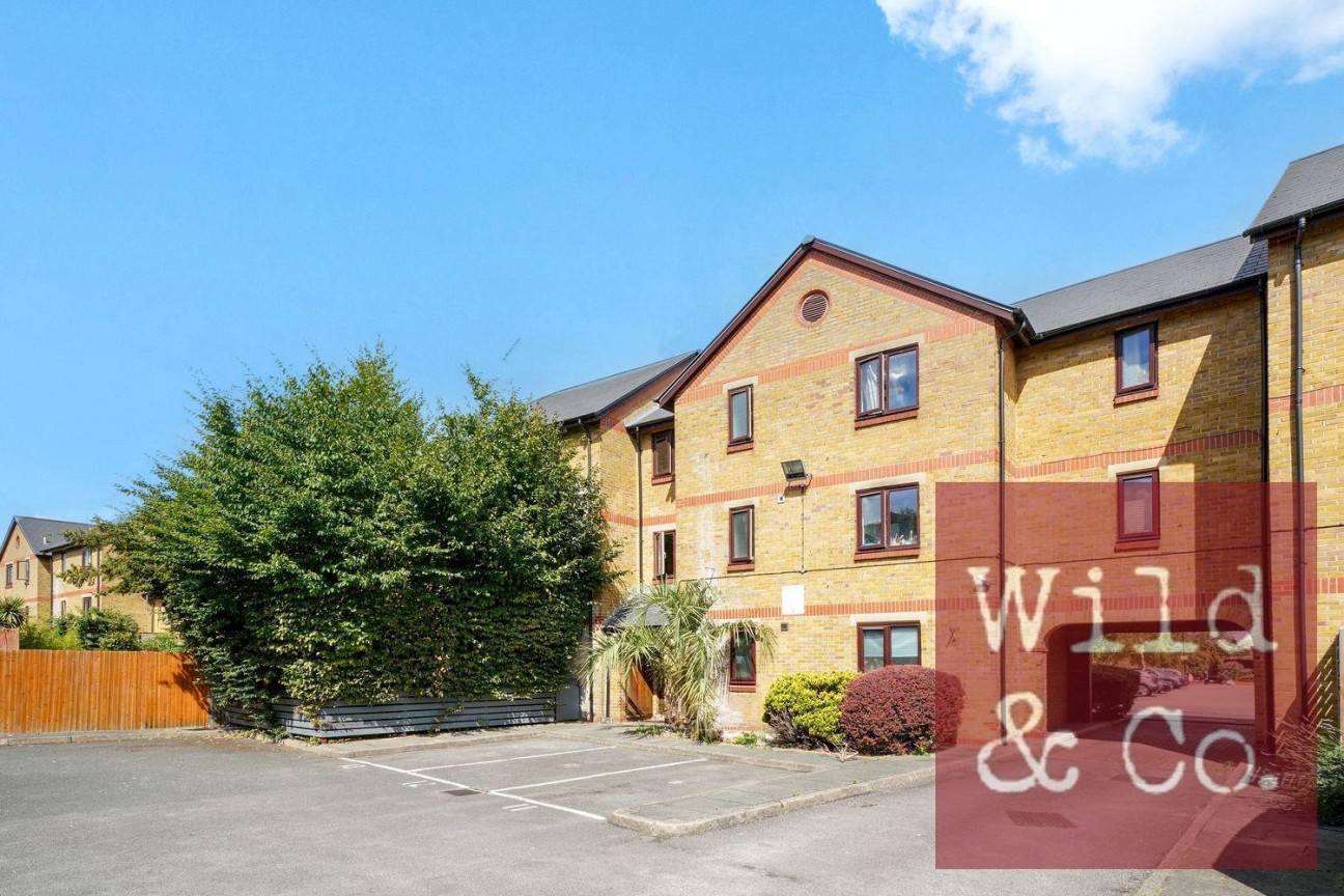 Riverside Close, Hackney