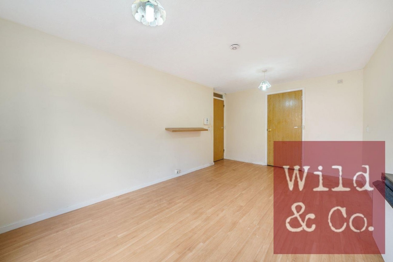 Riverside Close, Hackney