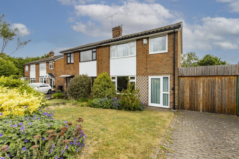 Greenside Avenue, Chesterfield