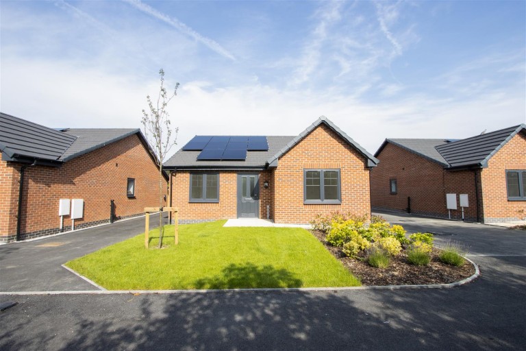 Holmgate Road, Clay Cross, Chesterfield