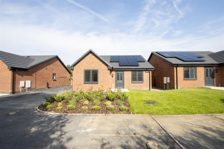 Holmgate Road, Clay Cross, Chesterfield
