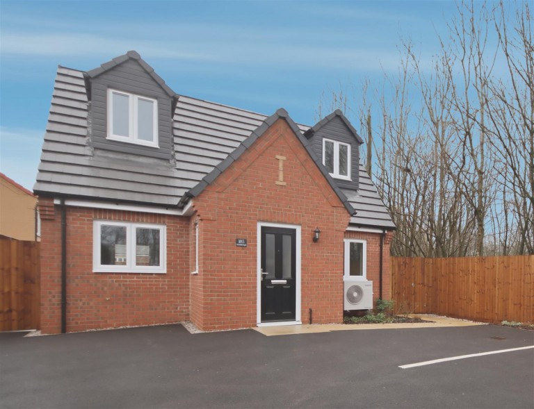 Chesterfield Road, Holmewood