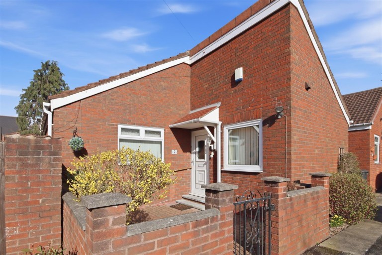 Farnsworth Court, Hasland, Chesterfield