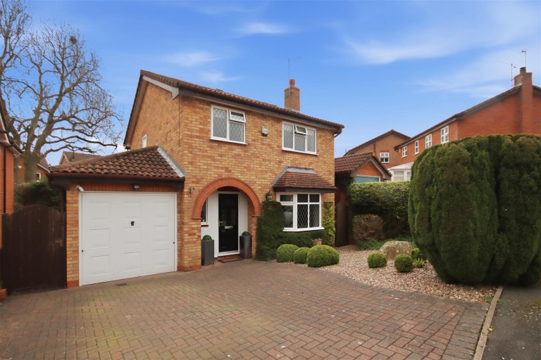 Sandstone Avenue, Walton, Chesterfield