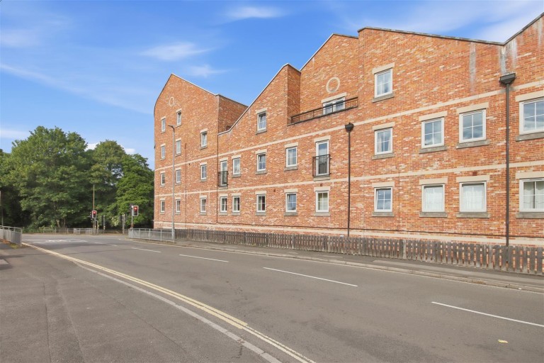 Piccadilly Heights, Wain Avenue, Chesterfield