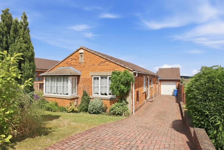 Halesworth Close, Chesterfield