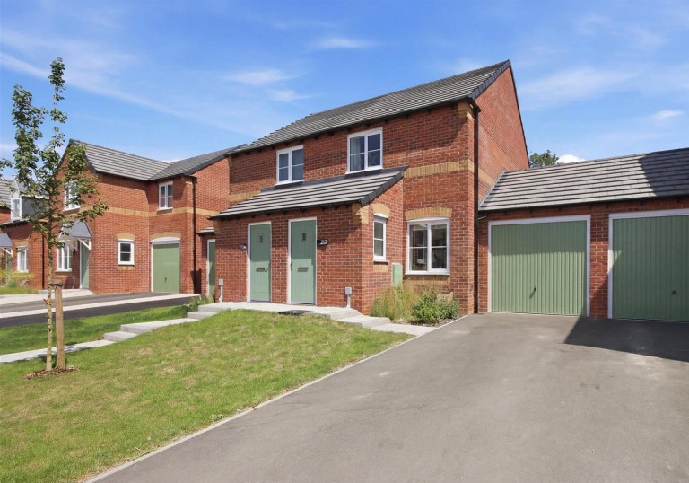 Rosewood Avenue, Bolsover, Chesterfield