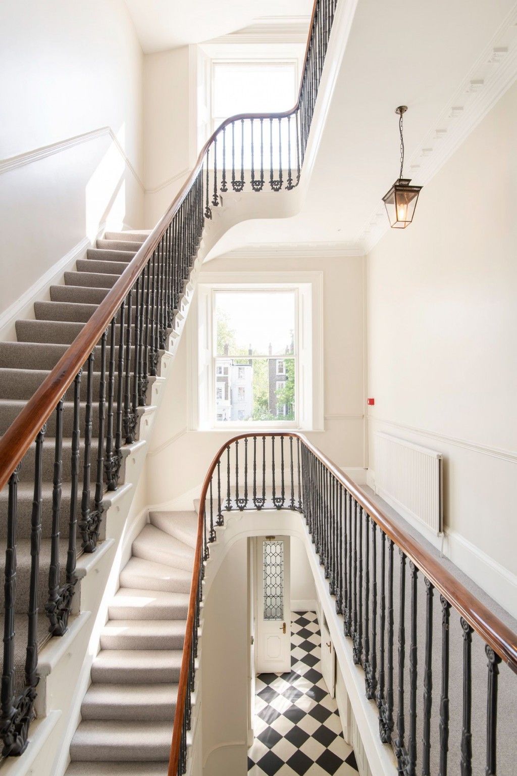 Ladbroke Grove, Notting Hill, W11