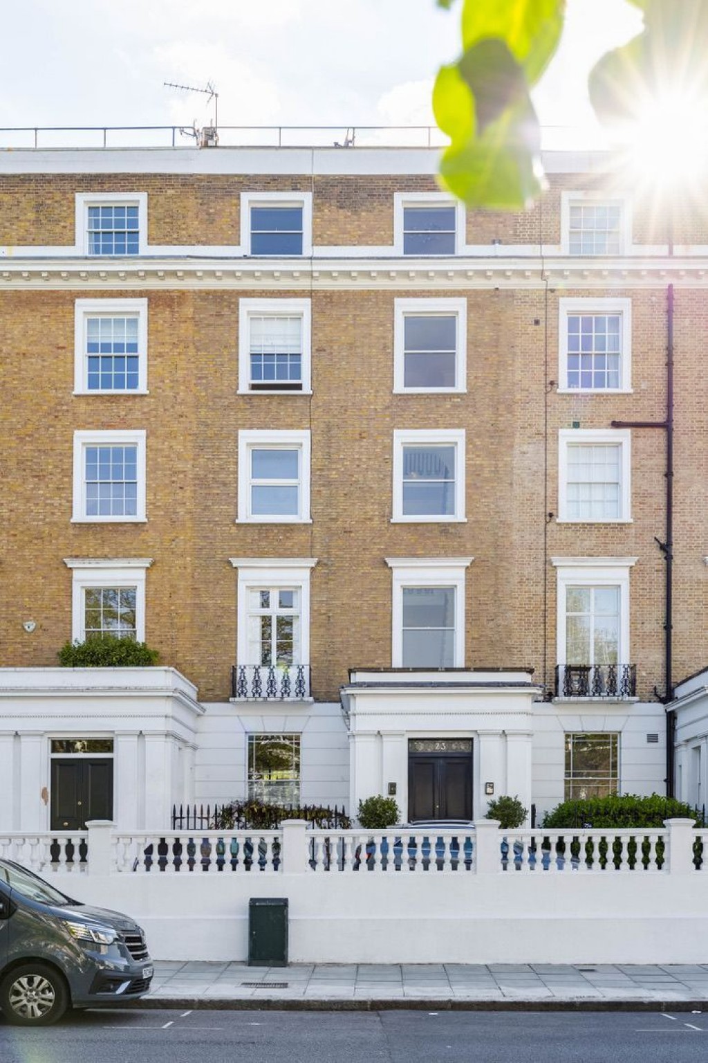 Ladbroke Grove, Notting Hill, W11