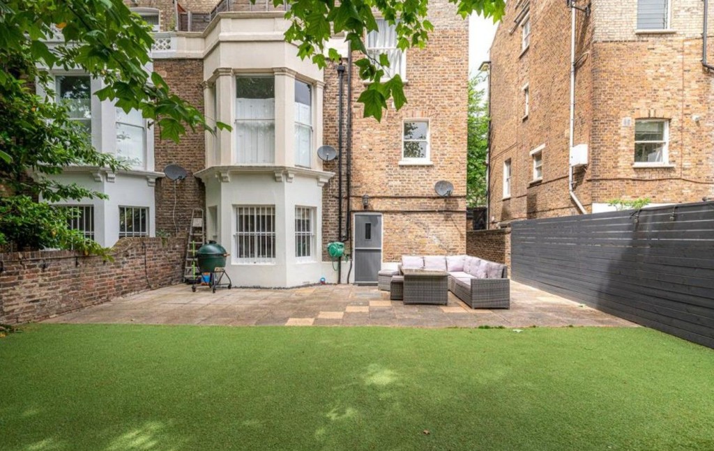 Cambridge Gardens, W10